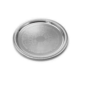 Plateau de service en métal de forme arrondie, Style Unique, poli et brillant, fait à la main, finition argentée - Product Image 1