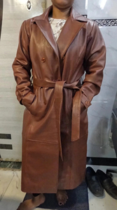 Abrigo de Cuero Tipo Gabardina para Mujer, Piel de Oveja Genuina, Color Marrón, Abrigo Largo de Invierno - Product Image 5