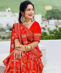 Saree en filet de vêtement ethnique fabuleux avec détail à volants et bordure Chinon pour les célébrations culturelles. - Product Image 2