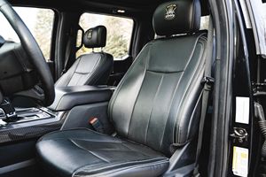 F-ord F-150 L-ariat 4x4 C-oyote V8 Power 4WD Tu-scany Motor Company Black Ops Package, occasion, année 2020 - Product Image 5