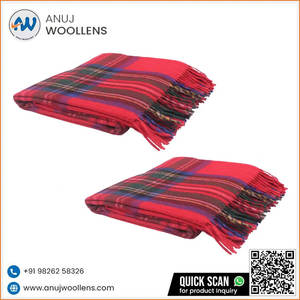 Mantas de lana Stewart Royal Tartan de nuevo diseño disponibles en lana 100% y lana 70% reciclada - Product Image 3