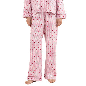 Ensemble de pyjama élégant en coton pour femme, 2 pièces, en satin de haute qualité avec logo frontal, vêtements de détente et de nuit pour femme - Product Image 3
