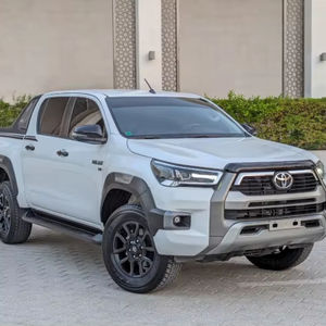 Pour Hilux 2024 Adventure SR5 avec sièges en cuir, feux LED, toit ouvrant panoramique, transmission automatique - Product Image 1