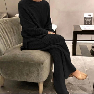 แฟชั่นฤดูใบไม้ร่วงปี 2025 ชุดลำลองสองชิ้นสำหรับผู้หญิง เสื้อถักลายทางคอสูง กางเกงระบายอากาศ ทรง 3 มิติ ซักแล้ว รับตัดตามสั่ง - Product Image 6