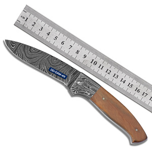 Cuchillo de caza hecho a mano personalizado con hoja de acero de Damasco, personalizable OEM, Funda de cuero en relieve de madera de Olivo - Product Image 4