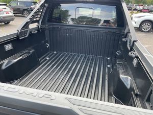 2024 Toyota Tacoma Híbrido Trailhunter HV Doble Cabina 4WD - Product Image 5