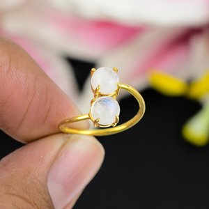 Hot Selling Vintage 925 Sterling Silver Gold Plated <b>Ring</b> Trendy Natural Rainbow Moonstone Gemstone Oval Cut Fine Weddings - Product Image 4