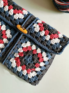 Protège-livres au crochet fait main de qualité supérieure, en fils de coton exquis, idéal pour un usage quotidien et les cadeaux, modèle carré Acki A27 - Product Image 4