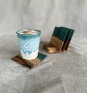 Posavasos de nogal personalizados de alta calidad, posavasos de resina epoxi verde moderno para Bar, cocina, Oficina - Product Image 3