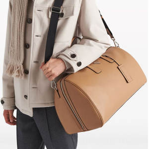 Nueva Llegada, Bolsa de Lona de Cuero de Gran Capacidad, con Correa Lateral Cómoda, Colores Personalizables, Marca Privada, Alta Personalización - Product Image 3