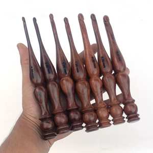 ตะขอถักโครเชต์ไม้ทำด้วยมือออแกไนเซอร์งานฝีมืออุปกรณ์เย็บผ้าที่เก็บตะขอขนาดต่างๆ - Product Image 4