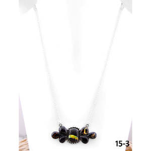 Collar de Estilo Clásico del Suroeste, Hecho a Mano con Cuentas de Plata Esterlina y Black Jack, con Diseños de Flores, Anclas y Números - Product Image 1