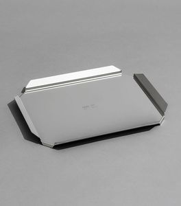 Plateau de service élégant en métal avec finition en acier inoxydable, parfait pour les hôtels, les centres de villégiature, le service de restauration, le dîner à domicile. - Product Image 6