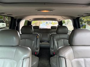 Chevrolet Suburban 2500 LT 4x4 propre et bien entretenue de 2004 - Product Image 3