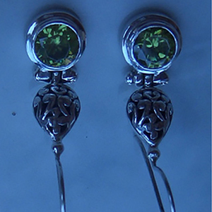 Pendiente de plata sin concha pendiente hecho de piedras preciosas y plata - Product Image 2