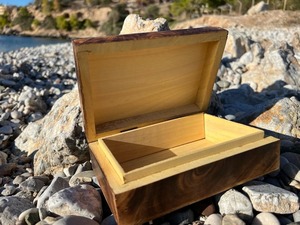 Símbolo de Triquetra, caja de baratija tallada de madera hecha a mano con estilo de amor pulido ecológico con madera de mango y protección mágica - Product Image 3