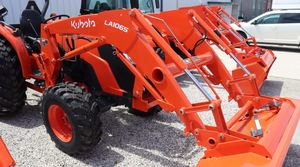 Tractores Kubota MX6000HST 2025 como nuevos con cargadores frontales en venta, con 63.4 caballos de fuerza - Product Image 3