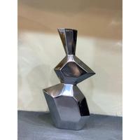 Jarrón de Mesa Geométrico Moderno de Aluminio Ligero Hecho a Mano de Primera Calidad, Personalizable, para Decoración de Eventos y Hogar en Diversas Ocasiones