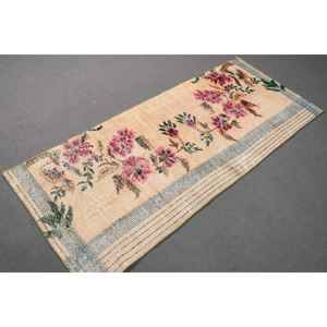 Tapis turc 2,4 x 5,8 pieds, tapis rose à pois en laine - Product Image 3