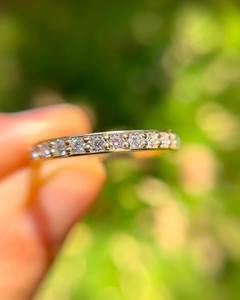 Conjunto de canal de banda de boda CZ blanca de corte redondo de 2mm, anillo de plata para mujer, joyería de promesa de aniversario, proveedor personalizado - Product Image 3