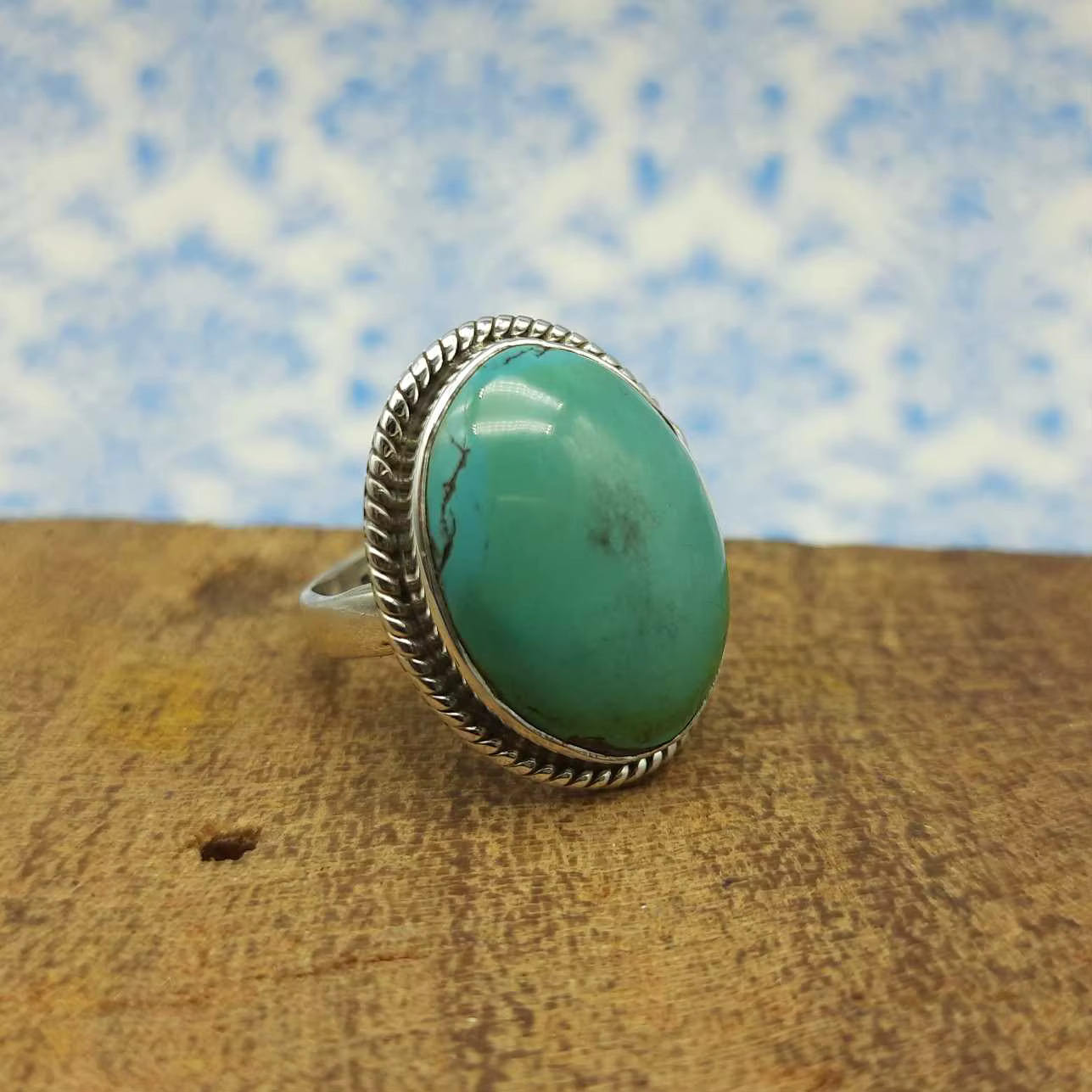 เช่นเดียวกับภาพ