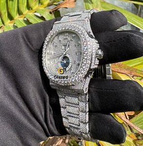 Exclusivo reloj Iced Out Square Dial Lab Grown adornado con diamantes de claridad VVs de corte brillante redondo con cronógrafo - Product Image 3