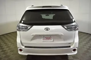 TOYOTA SIENNA SE 2017 USADA, VOLANTE A LA IZQUIERDA/DERECHA - Product Image 5