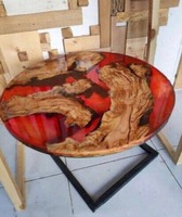 Table basse indienne antique ronde rouge en résine époxy très claire époxy fait à la main dessus de table de salon