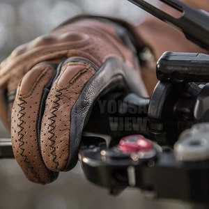 Gants de protection de moto durables de haute qualité pour toutes les saisons avec un confort et une adhérence améliorés - Product Image 6