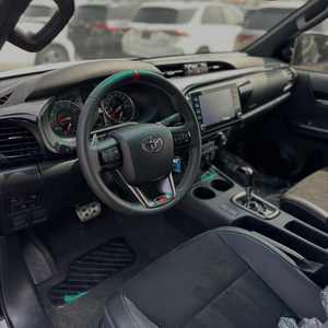 Toyota Hilux 2.8 GD-6 GR-Sport 4x4 d'occasion 2025 - Product Image 2