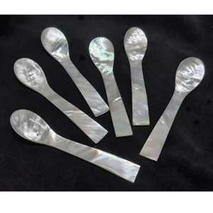 Utensilio de acabado pulido de cuchara de caviar de nácar hecho a mano de lujo para cenas elegantes, restaurantes y entretenimiento en el hogar - Product Image 4