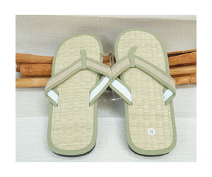 Exportateur du Vietnam Pantoufles en jonc de mer faites à la main Jacinthe d'eau naturelle Pantoufles écologiques pour Spa Hotel Resort Home Supply - Product Image 1