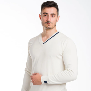 Jersey de algodón orgánico con cuello en V para hombre de Ibiza, calidad italiana fina, diseño de moda versátil, decoración de logotipo - Product Image 4