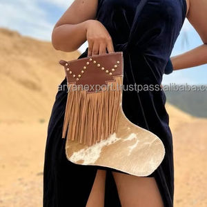 El más vendido Medias de árbol de Navidad de vaquero de cuero genuino marrón con flecos largos Medias personalizadas de cuero de vaca peludo - Product Image 3