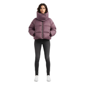 Veste matelassée longue pour femme Active Essentials, respirante, design écologique, pour superposition, voyage en plein air, chaleur quotidienne - Product Image 2