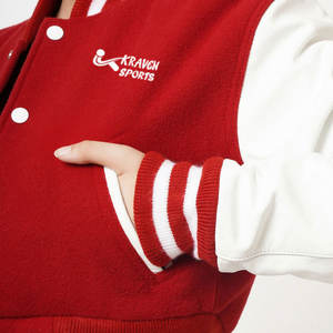 Top Trending Custom Collar Mujeres Crop Varsity Chaquetas/Precio más bajo Mujeres Crop Varsity Chaquetas - Product Image 6