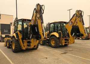 รถตักล้อยางมือสอง Caterpillar 420 พร้อมมอเตอร์และเกียร์ไฮดรอลิก - Product Image 4