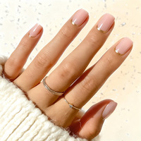 A046 Faux Ongles à Presser Français Nude Abricot Dégradé Doré 30 pièces Courts Ronds Carrés Pure Desire Vente en Gros