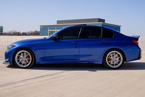 BMW M340i 2023 Usado en Excelentes Condiciones, Motor Turbo de 6 Cilindros, Equipamiento de Alta Gama, Color Azul Metálico Portim-ao - Product Image 3