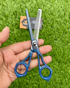 Ciseaux de beauté professionnels en acier inoxydable de haute qualité ciseaux amincissants pointus pour la coiffure sûrs et efficaces vente en gros - Product Image 3