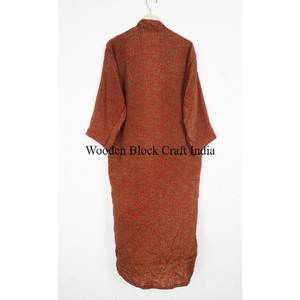 ชุดเดรสยาวผ้าไหมลายดอกไม้สไตล์วินเทจสุดหรูสำหรับขายส่ง ระบายอากาศได้ดี เหมาะสำหรับฤดูร้อน ดีไซน์ทันสมัย หลากสีสัน สไตล์อินเดียโบโฮ - Product Image 5