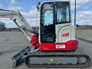 LIVRAISON GRATUITE TAKEUCHI TB350R TB230 TB235-2 TB225-2 TB260 MINI-EXCAVATRICE À CHENILLES MOTEUR DIESEL 24,4 CV CABINE FERMÉE EPA CE - Product Image 2