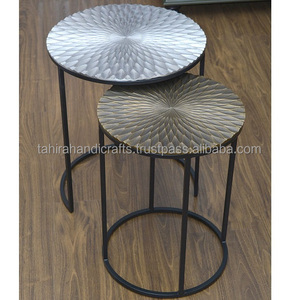 Table d'appoint ronde moderne la plus vendue, option or ou argent, avec plateau texturé, nouveau design, table basse pour salon, fabrication en métal - Product Image 1
