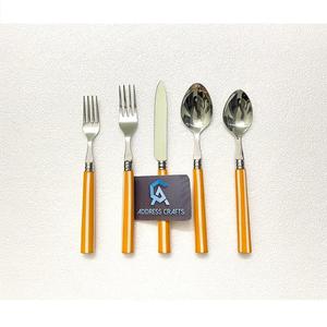 Ensemble de couverts de qualité alimentaire en acier inoxydable de haute qualité avec poignée en résine Scape de Table décor de mariage couverts en résine bleue cuillère fourchette - Product Image 6