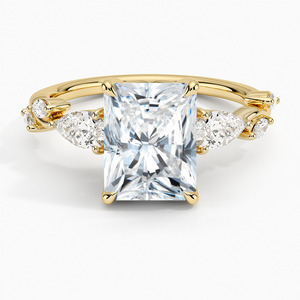 El mejor diseño VVS Lab Grown Diamond Radiant Cut High Personaliza Joyería fina y elegante Anillo de compromiso para mujeres al precio más bajo - Product Image 1