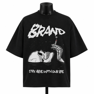 เสื้อยืดโอเวอร์ไซส์สีดำ พิมพ์ลาย แขนสั้น คอกลม สไตล์สตรีท ผู้ชาย ผ้าคอตตอนเจอร์ซีย์ เสื้อยืดลายกราฟิก - Product Image 1