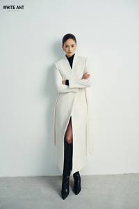 Naamah เสื้อโค้ทผ้าวูลสำหรับผู้หญิงเสื้อคลุมผ้าทวีดสีขาวสำหรับฤดูหนาวทำมือ - Product Image 5