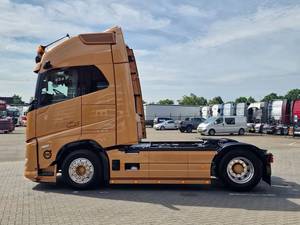 Volvo FH 13.500 Diésel Aero Globetrotter XL 6X2 Transmisión Automática Motor de Combustión Interna Potencia 375 kW (510 CV) Euro 6e - Product Image 3