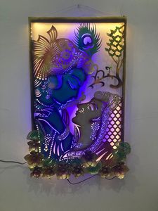 Cadre mural élégant multicolore Radha Krishna avec la lumière LED et la belle décoration murale créative d'art en métal de luxe Devine - Product Image 2