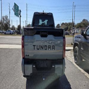 PRECIO IMPECABLE para Toyota Tundra Platinum 2025 - Product Image 2